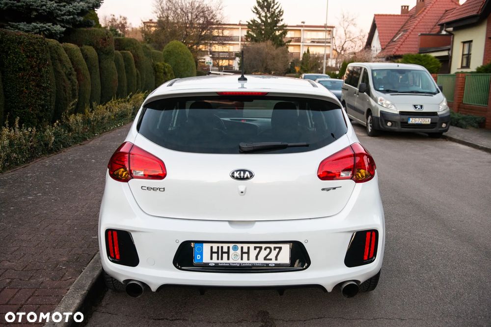 Kia Ceed 1.6 T-GDI GT - 6