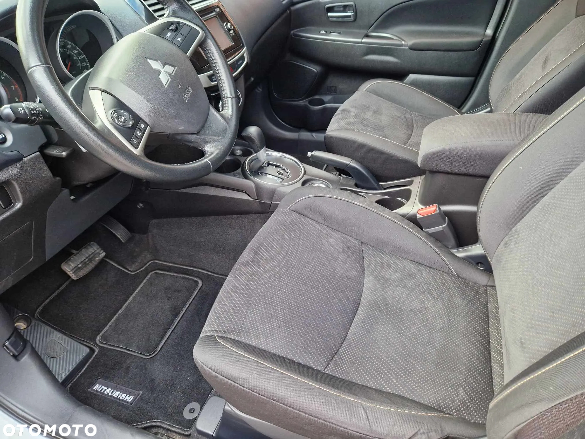 Mitsubishi ASX 2.0 4WD CVT Spirit+ - 12