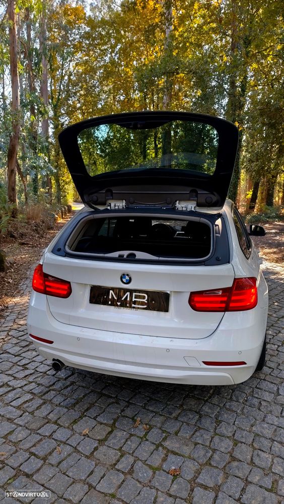 BMW 318 d Touring Auto Line Sport - 12