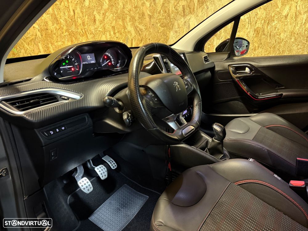 Peugeot 208 1.2 PureTech GT Line - 7