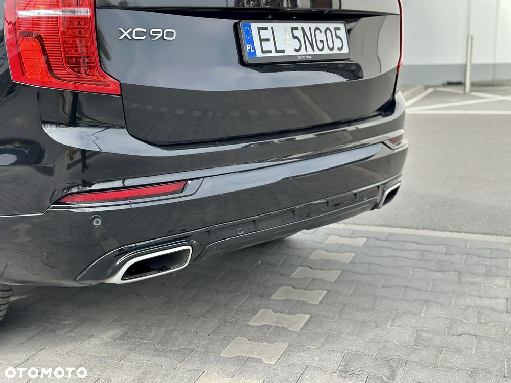 Volvo XC 90 D5 AWD Geartronic RDesign - 10