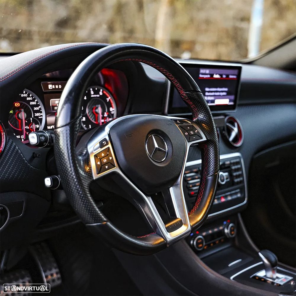 Mercedes-Benz A 45 AMG 4-Matic - 6