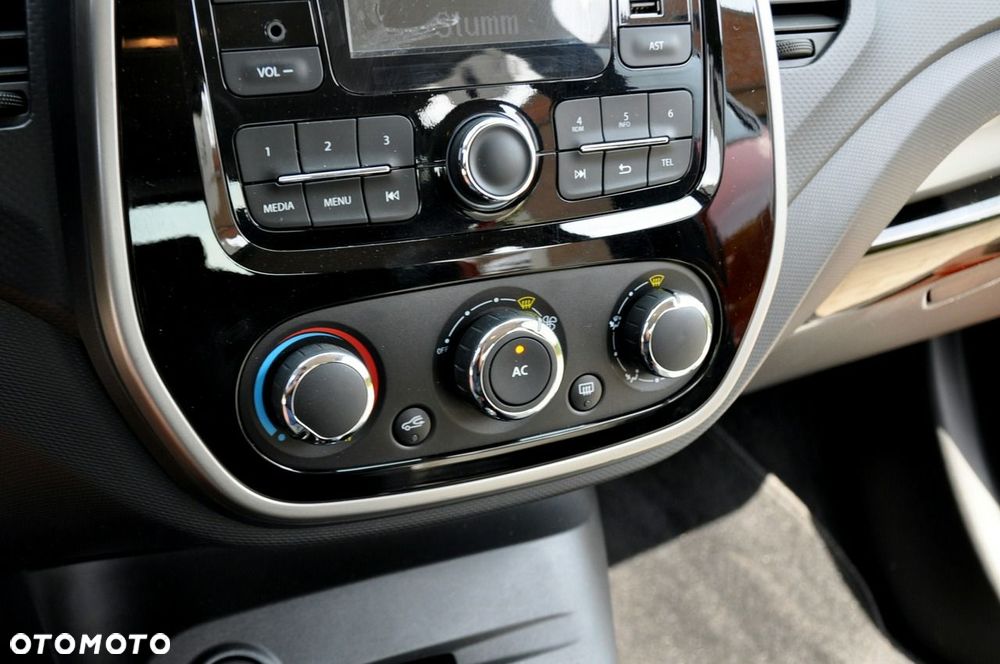 Renault Captur - 32
