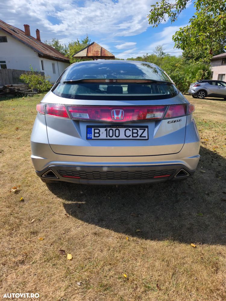 Honda Civic 1.8i Confort - 3