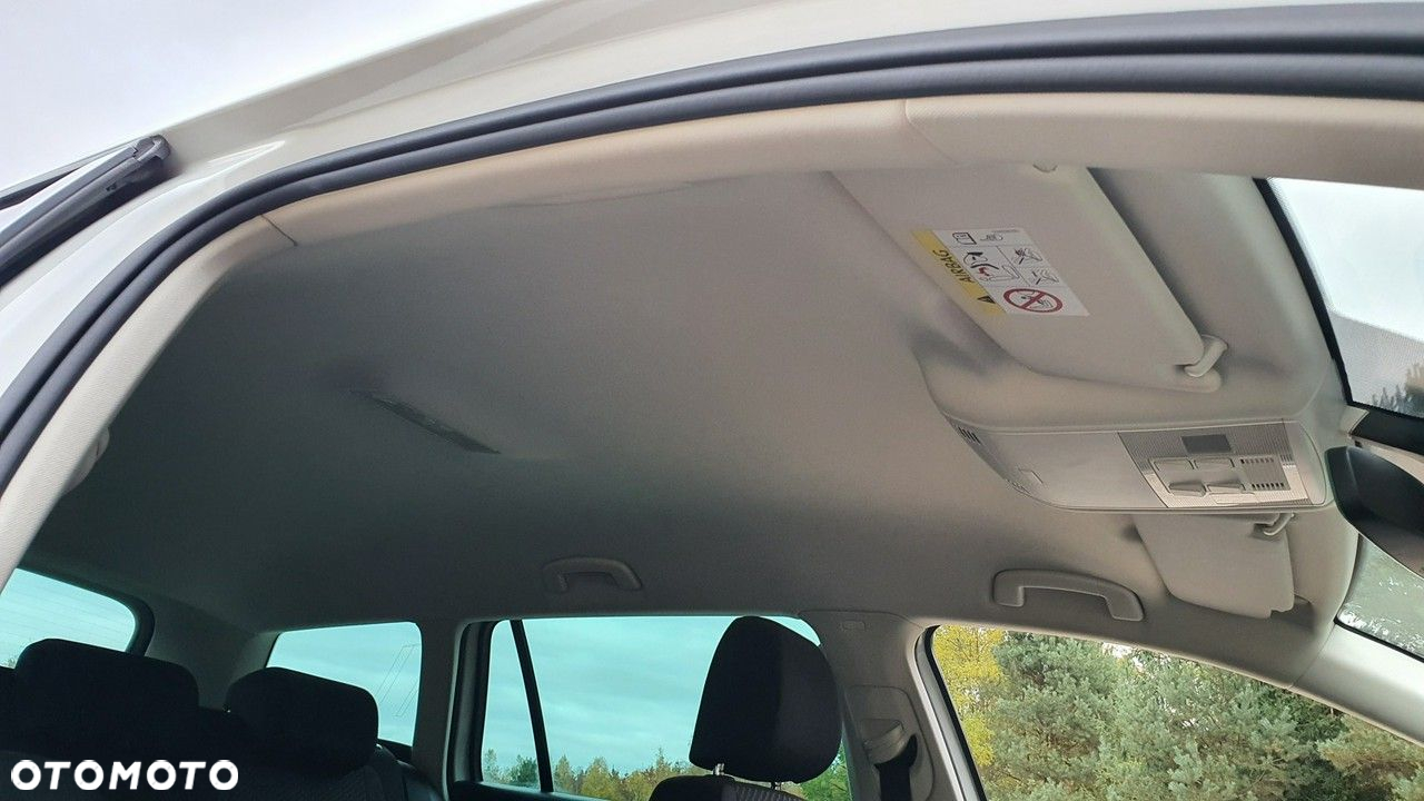 Volkswagen Passat Variant 2.0 TDI DSG (BlueMotion Technology) Trendline - 30