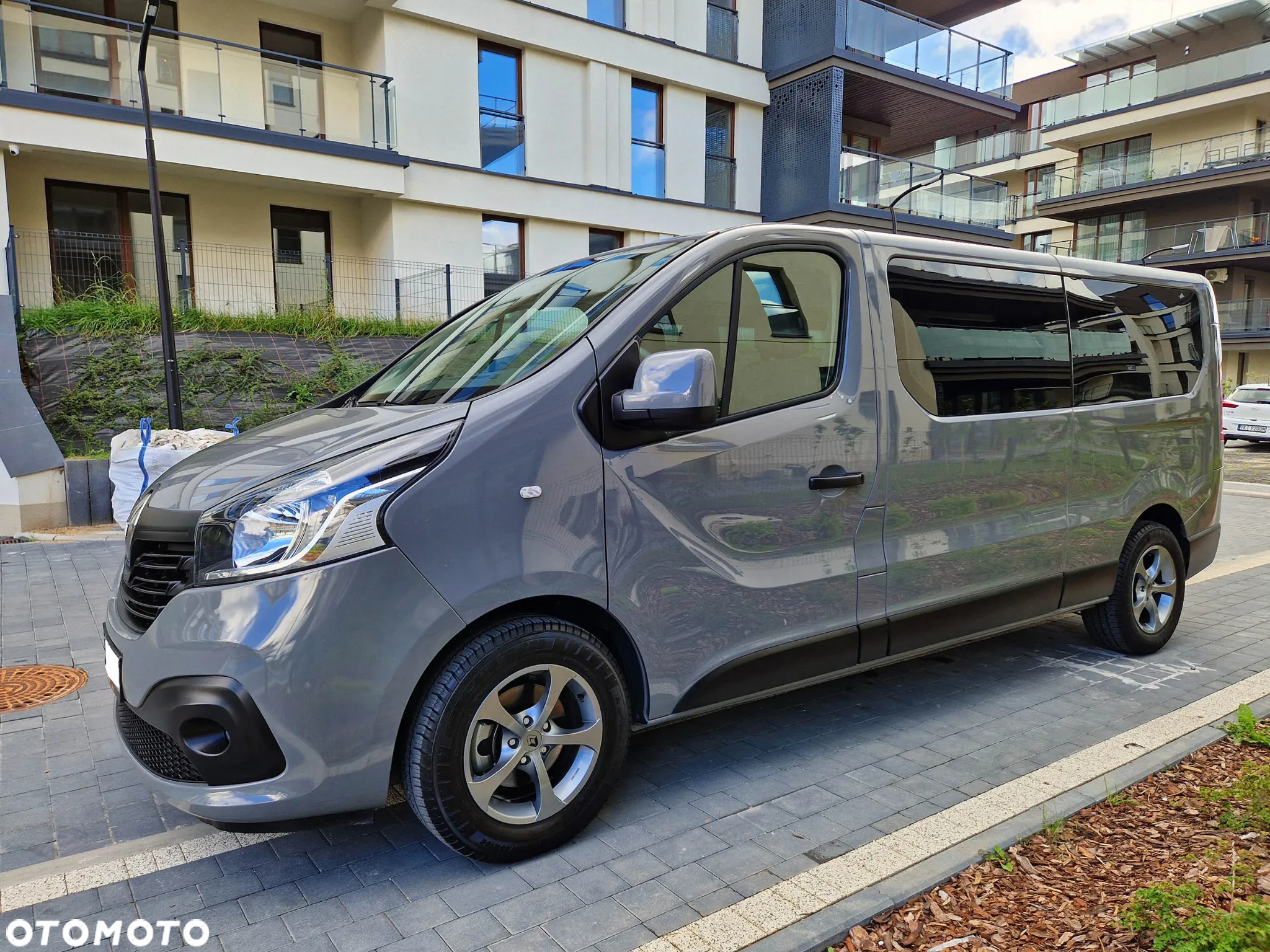 Renault Trafic Grand SpaceClass 1.6 dCi - 15