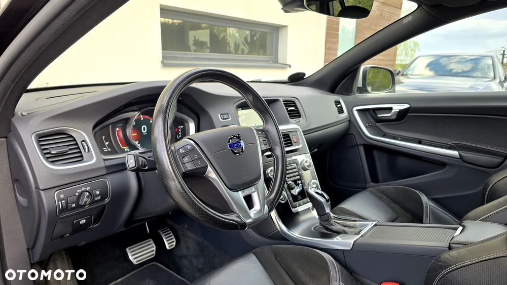 Volvo V60 D4 Geartronic RDesign - 20