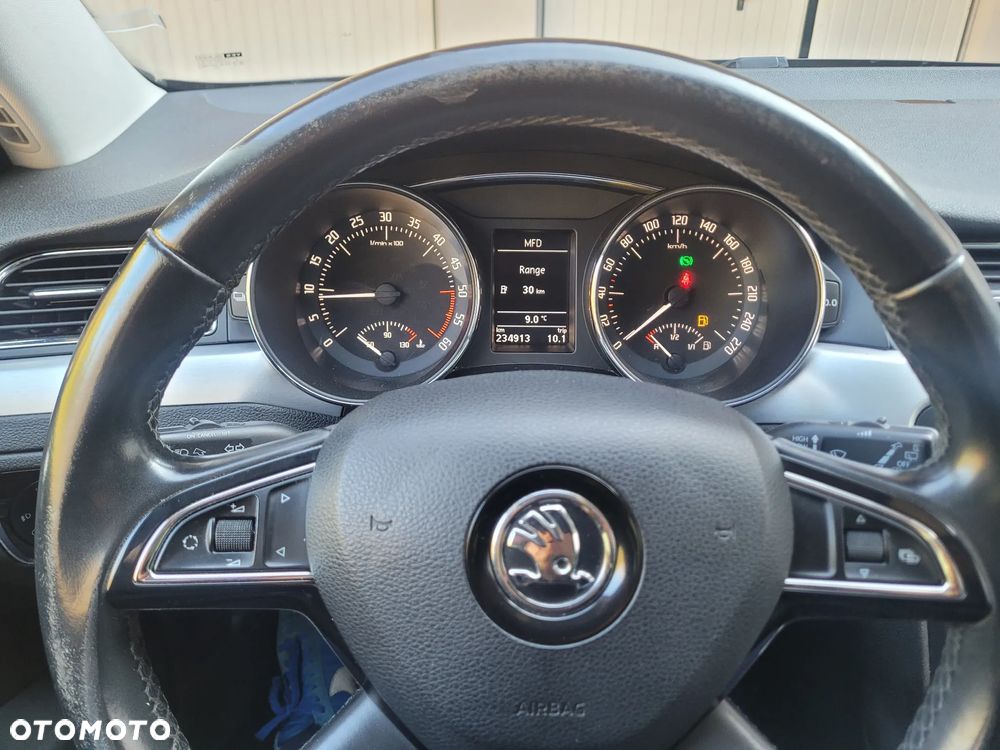 Skoda Superb 2.0 TDI Green tec DSG Elegance - 33