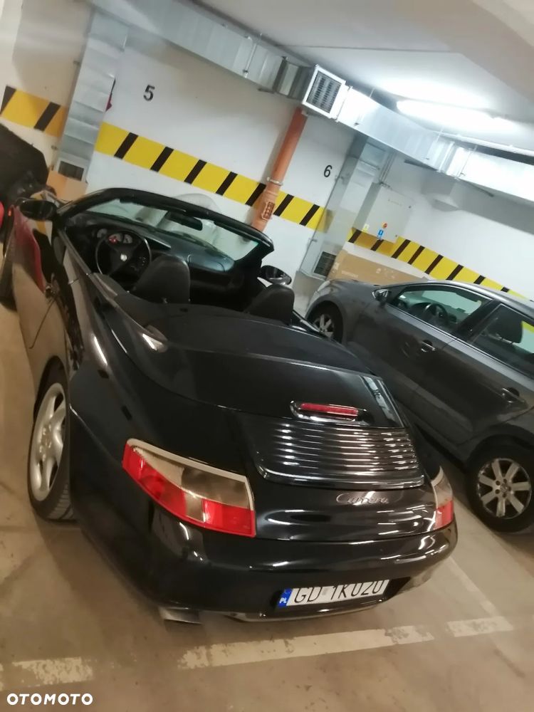 Porsche 911 Carrera Cabrio - 9