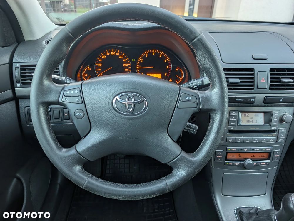 Toyota Avensis 2.0 VVT-i Prestige - 30