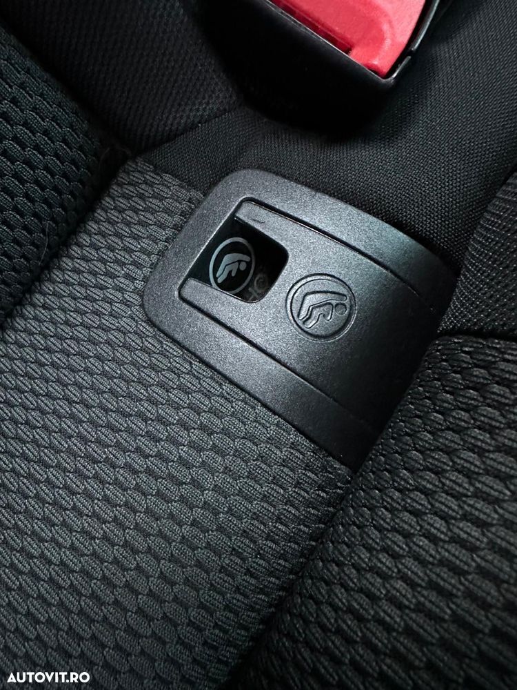 Volkswagen Golf - 25