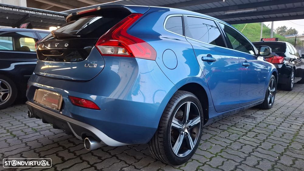 Volvo V40 2.0 D2 R-Design - 17
