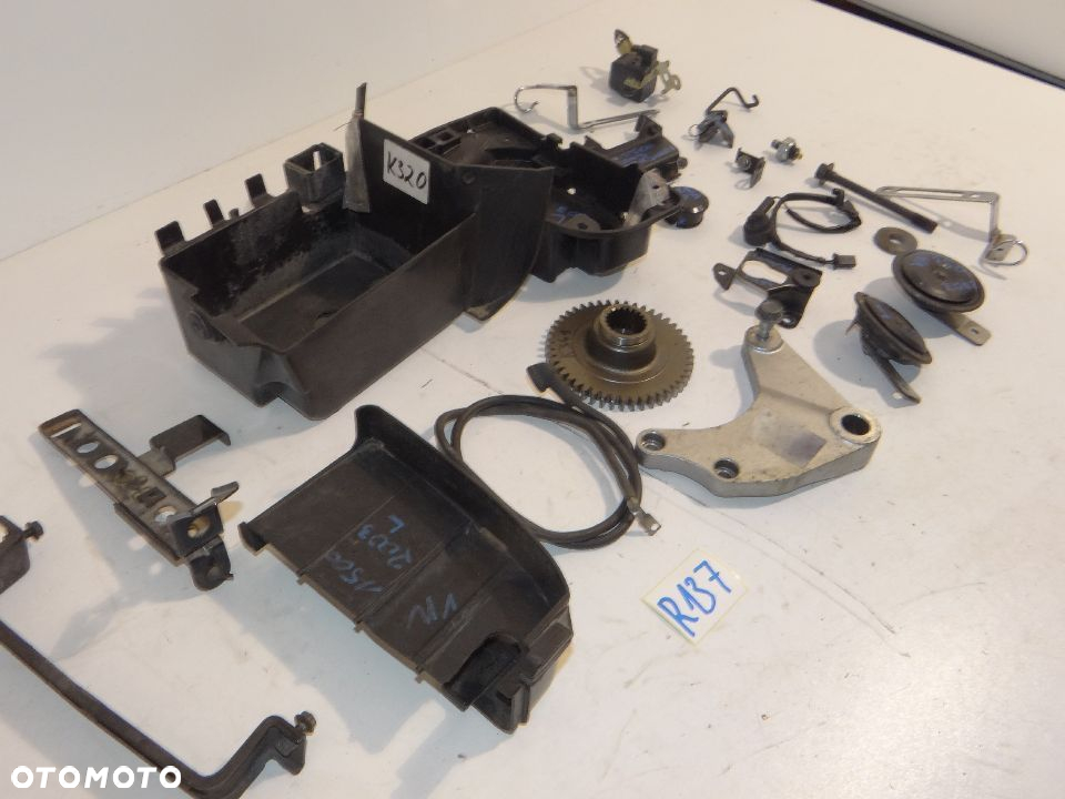 VN 1500 Vulcan 04r plastik wypełnienie mocowanie jarzmo klakson czujnik oleju R137 - 7