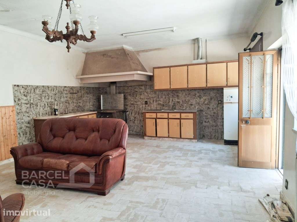 Oportunidade em Mujães: Moradia Térrea T3 com Potencial - Grande imagem: 2/15