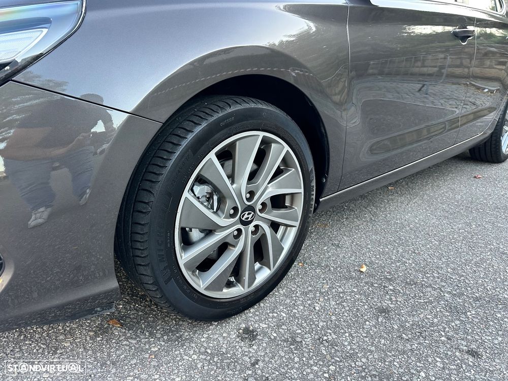 Hyundai i30 Fastback 1.0 T-GDi Style - 24