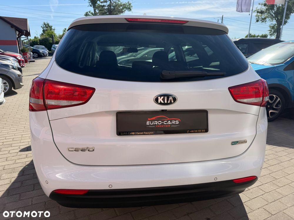 Kia Ceed 1.4 CVVT Dream Team Edition - 4