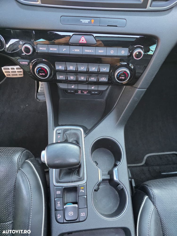 Kia Sportage 2.0 DSL 6AT 4x4 Style - 11