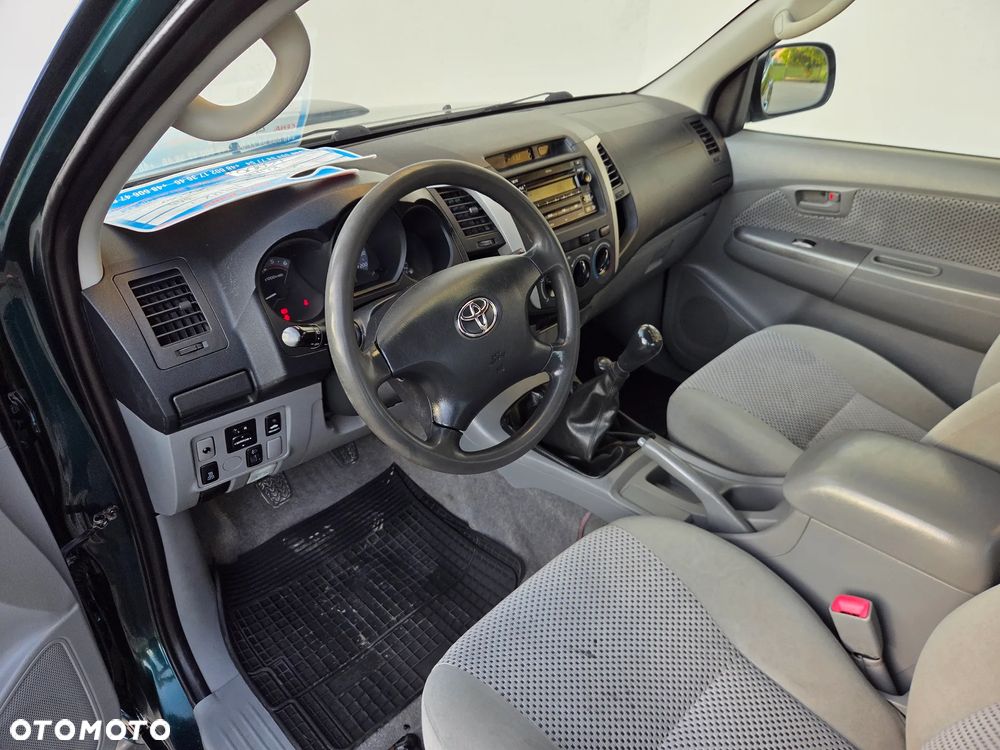 Toyota Hilux - 7