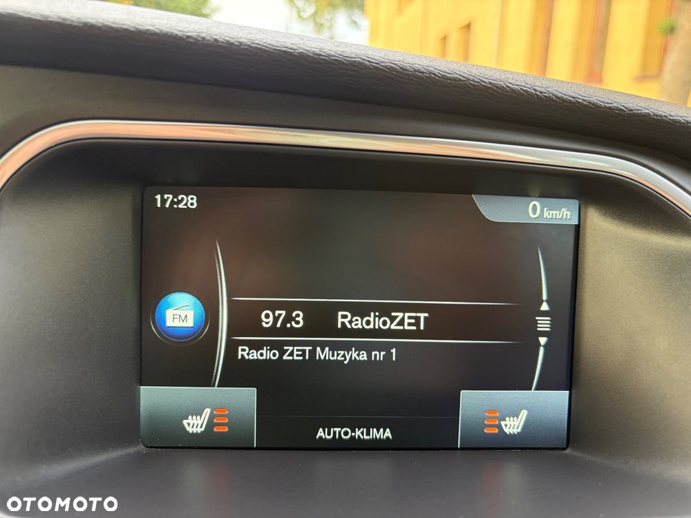 Volvo V40 D3 Momentum - 28