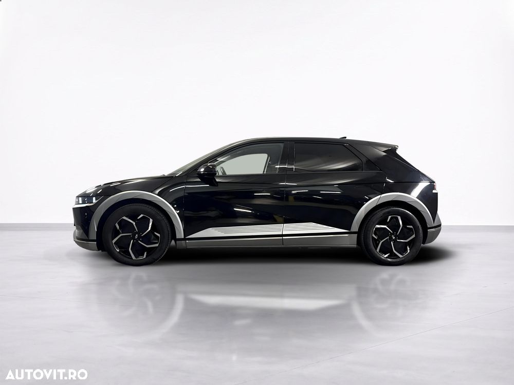Hyundai IONIQ - 3