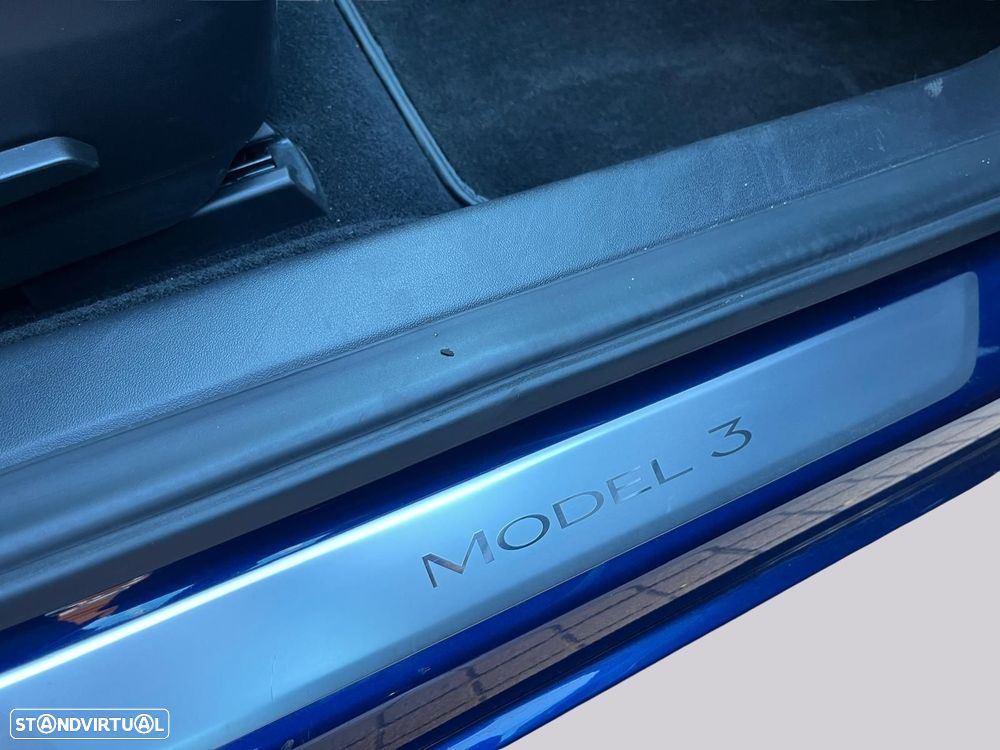 Tesla Model 3 - 30
