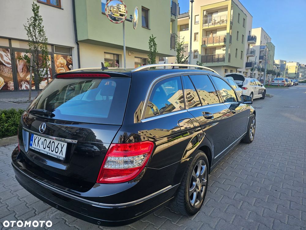 Mercedes-Benz Klasa C 180 BlueEFFICIENCY Avantgarde - 3