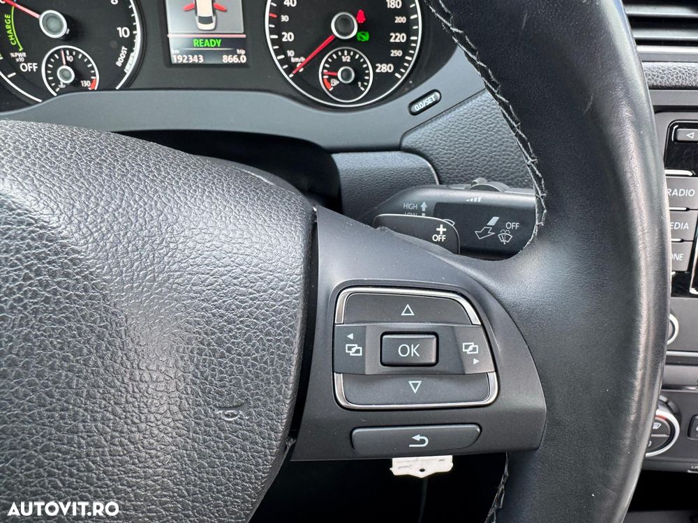 Volkswagen Jetta - 19