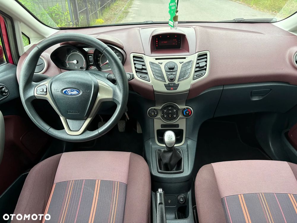 Ford Fiesta 1.25 SYNC Edition - 21