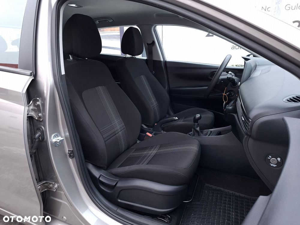 Hyundai i20 - 15