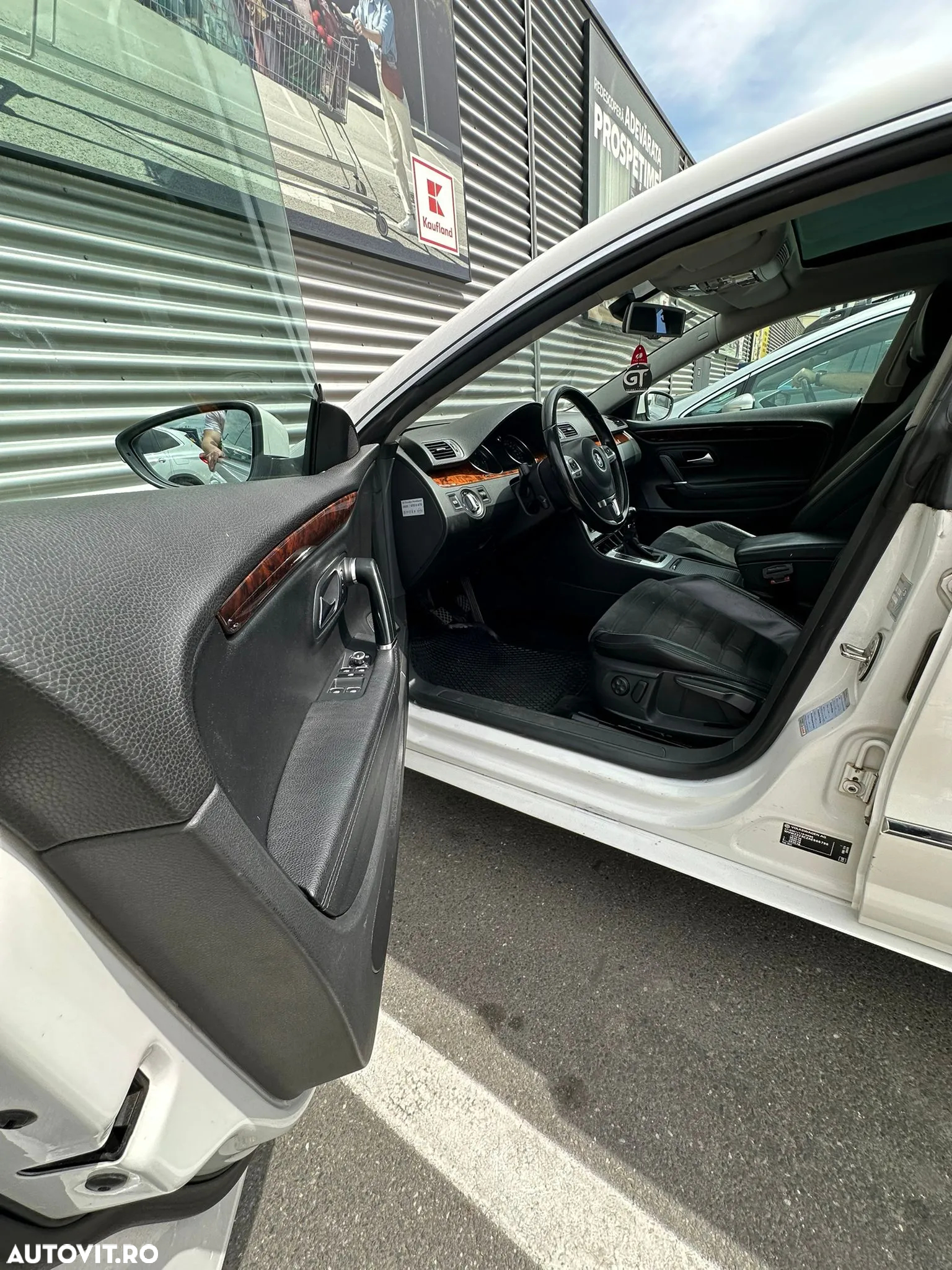 Volkswagen Passat CC - 12