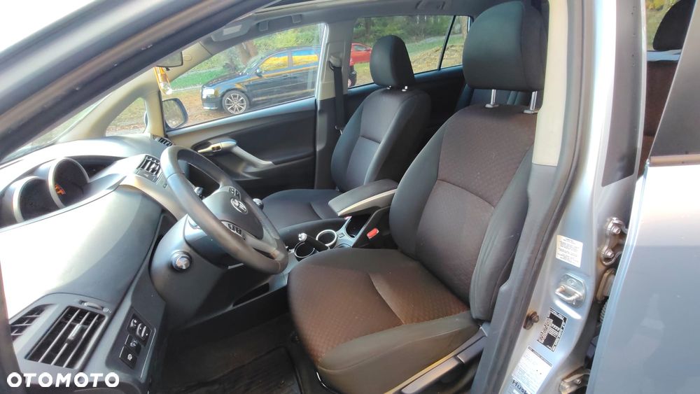 Toyota Verso 2.0 D-4D Luna 7os - 8