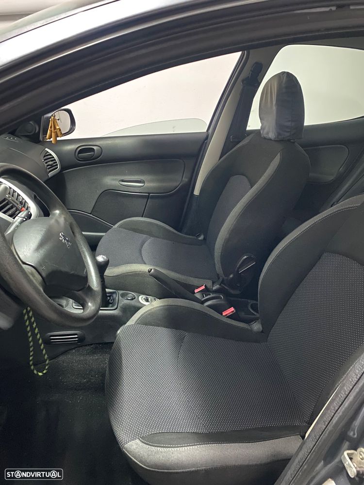 Peugeot 206+ 1.1 Urban - 4