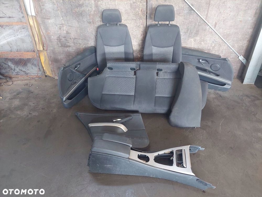 KOMPLET FOTELI FOTELE LEWY PRAWY PRZÓD + KANAPA TYŁ + BOCZKI BMW E90 - 1
