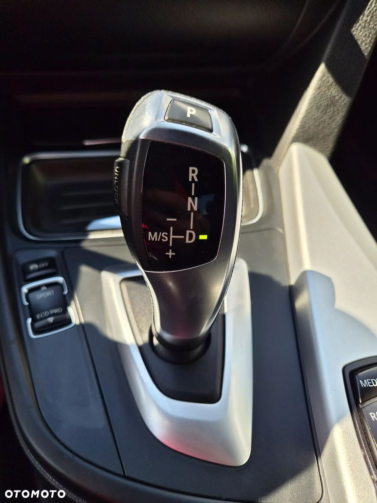 BMW Seria 3 316d - 10