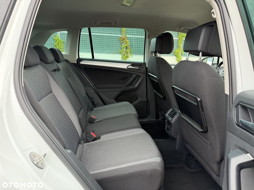 Volkswagen Tiguan - 30