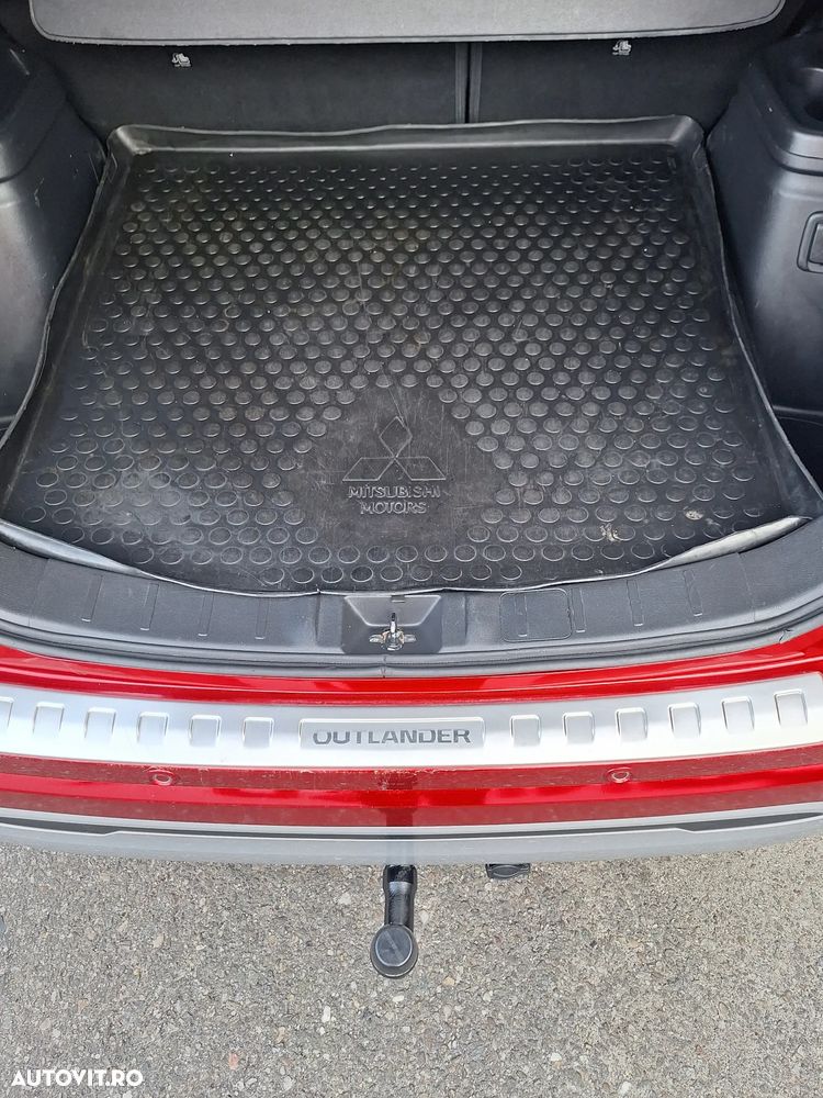 Mitsubishi Outlander 2.4 4WD - 33