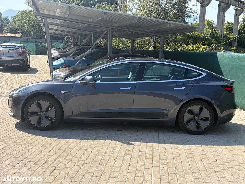 Tesla Model 3 - 13