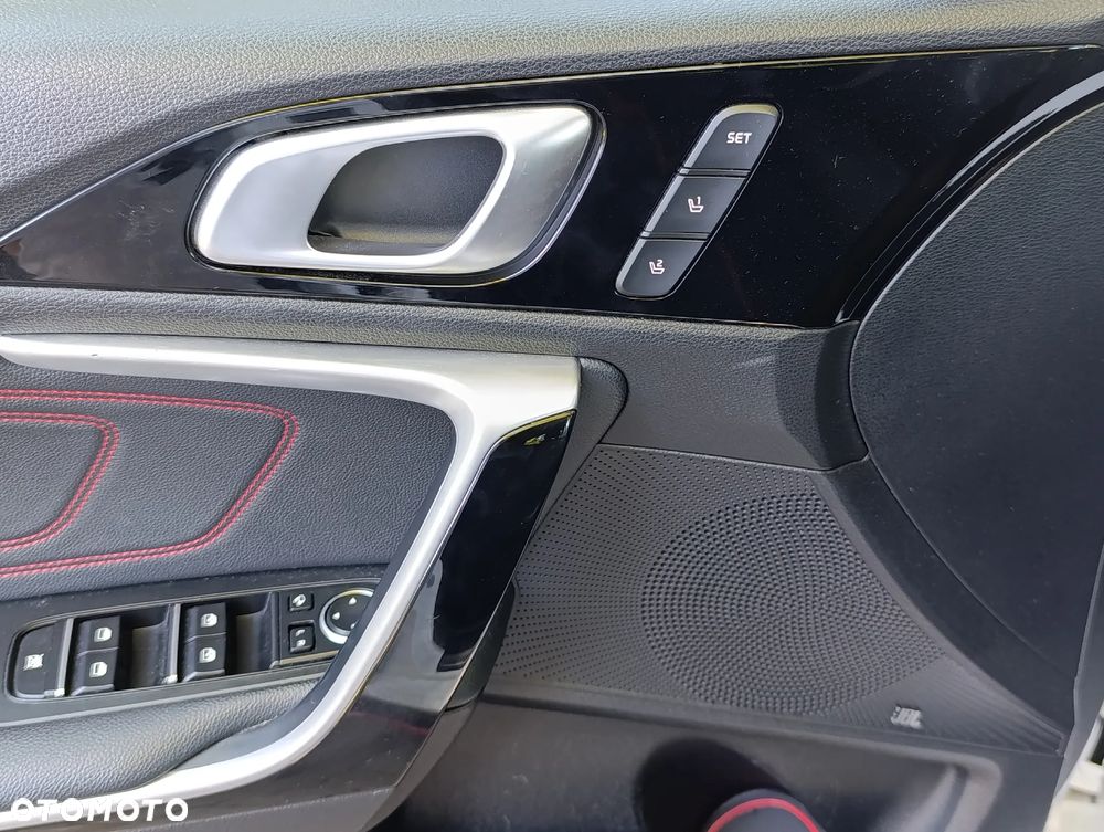 Kia ProCeed 1.6 T-GDI GT DCT - 13