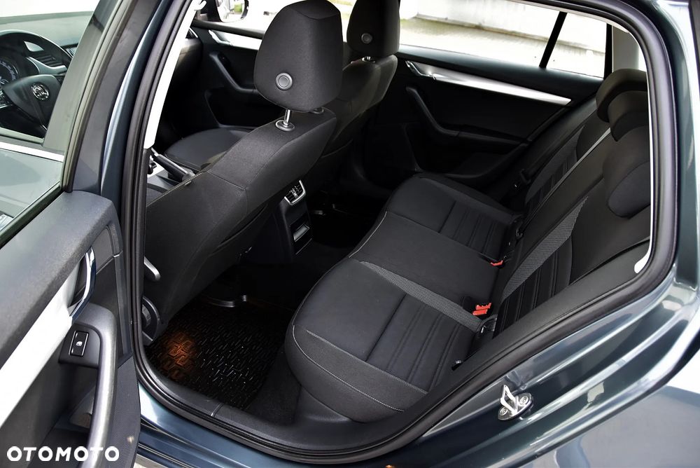 Skoda Octavia 2.0 TDI SCR 4x4 Ambition DSG - 20