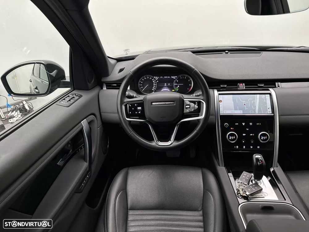 Land Rover Discovery Sport 1.5 I3 P300e AWD SE — fotografia 10
