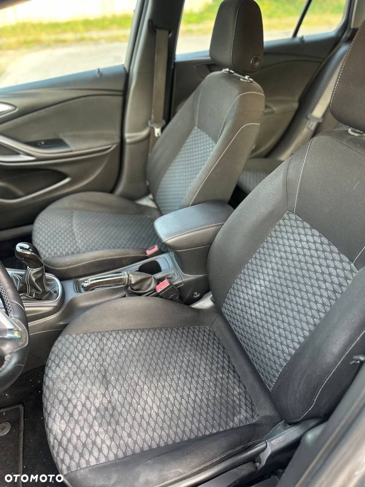 Opel Astra 1.4 Turbo Edition - 10