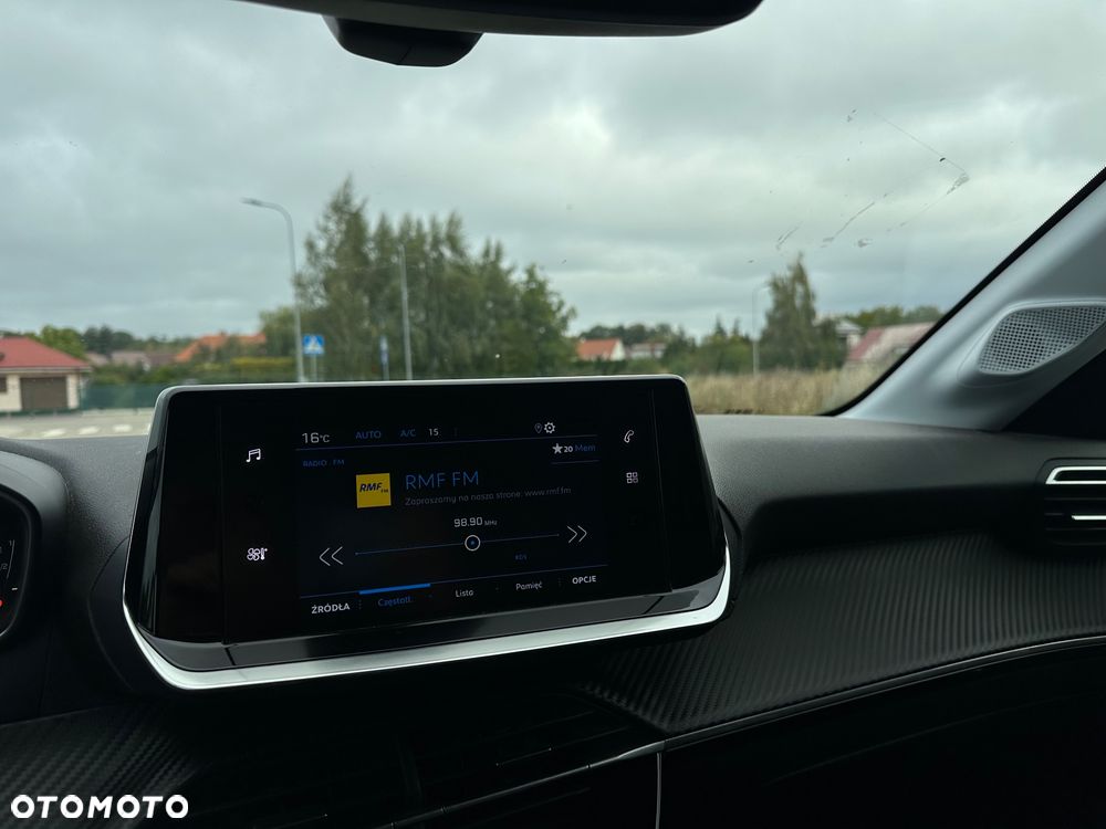 Peugeot 208 PureTech 100 Allure - 21
