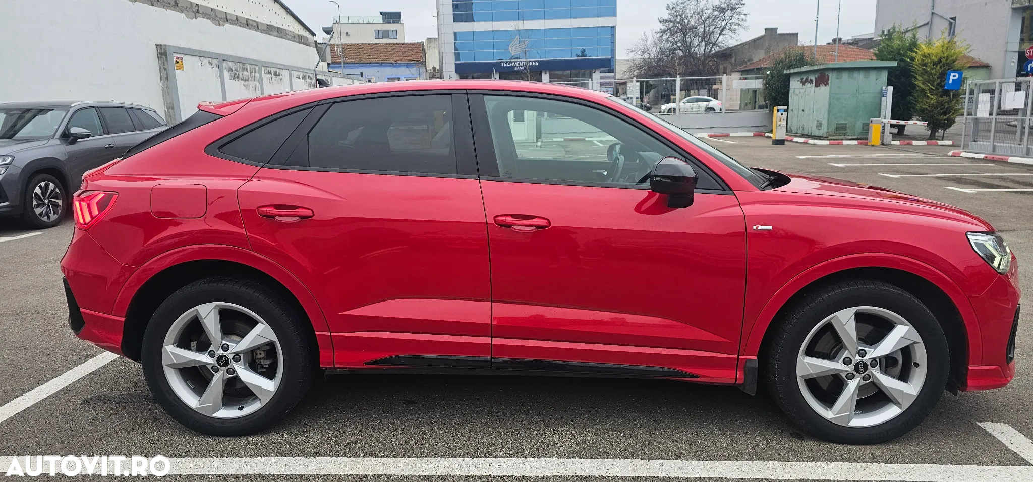 Audi Q3 40 TFSI Sportback quattro S tronic - 4