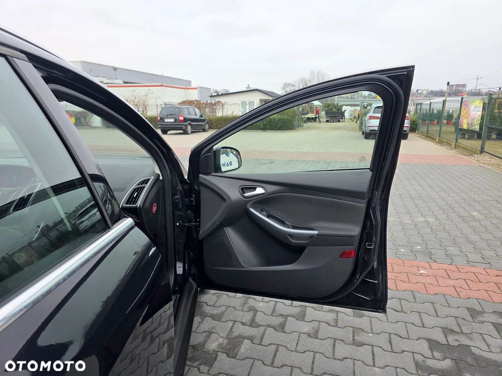 Ford Focus 1.6 TDCi ECOnetic 99g Start-Stopp-System SYNC Edition - 13