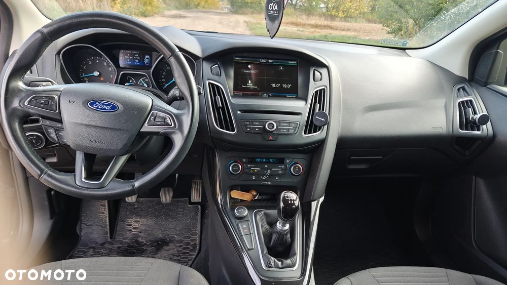 Ford Focus - 17