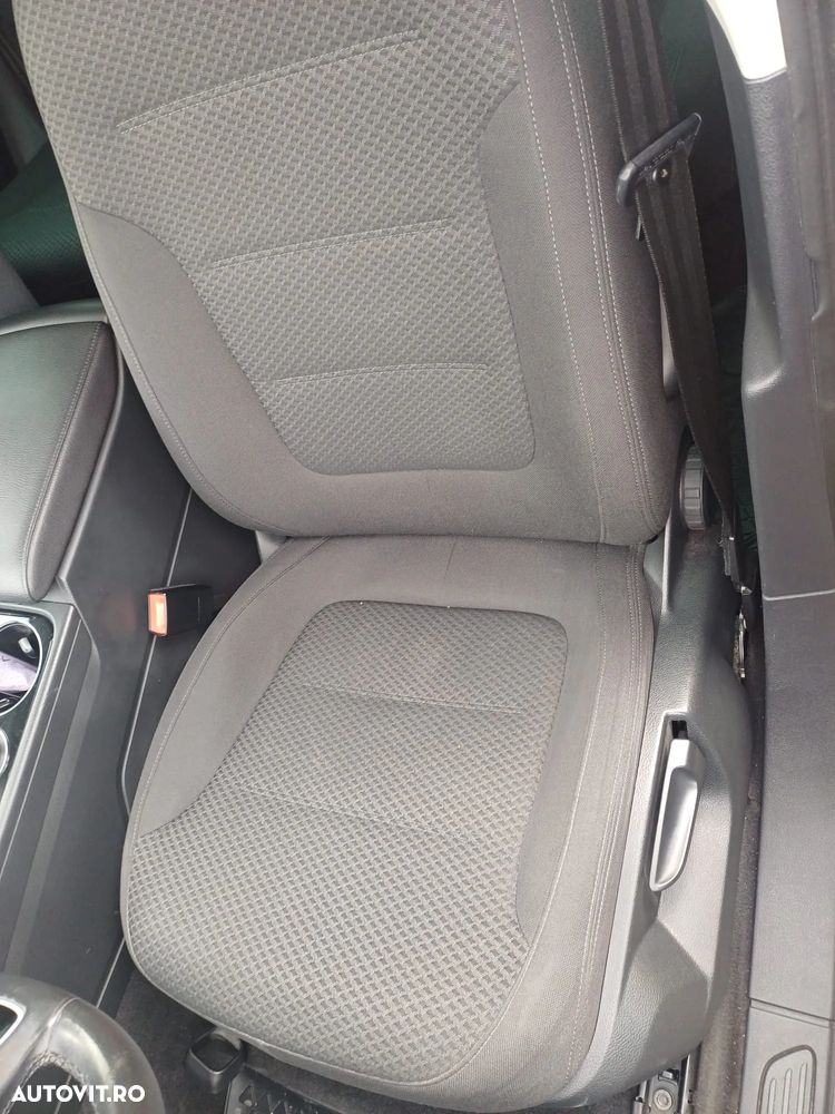 Volkswagen Touareg - 16