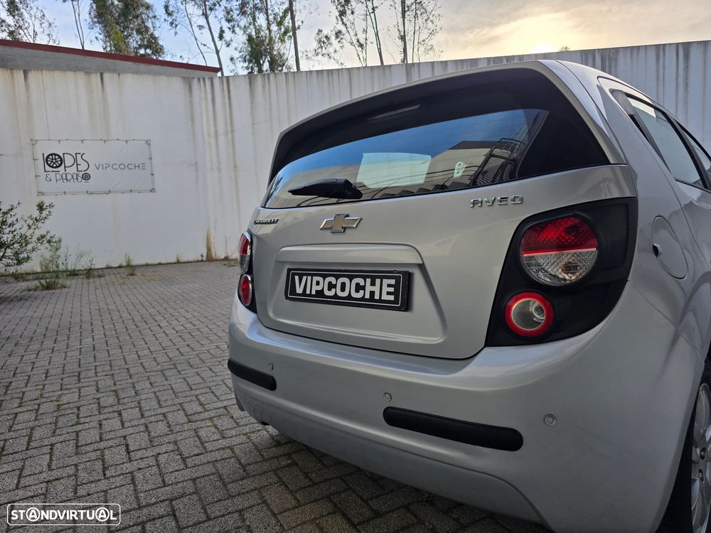 Chevrolet Aveo 1.3 VCDi LTZ - 28