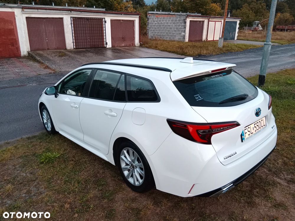 Toyota Corolla - 4