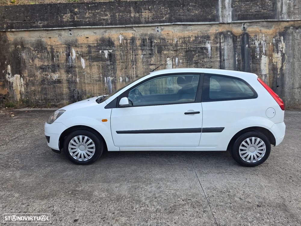 Ford FIESTA 1.4TDCI BOM ESTADO ACEITO RETOMA - 2