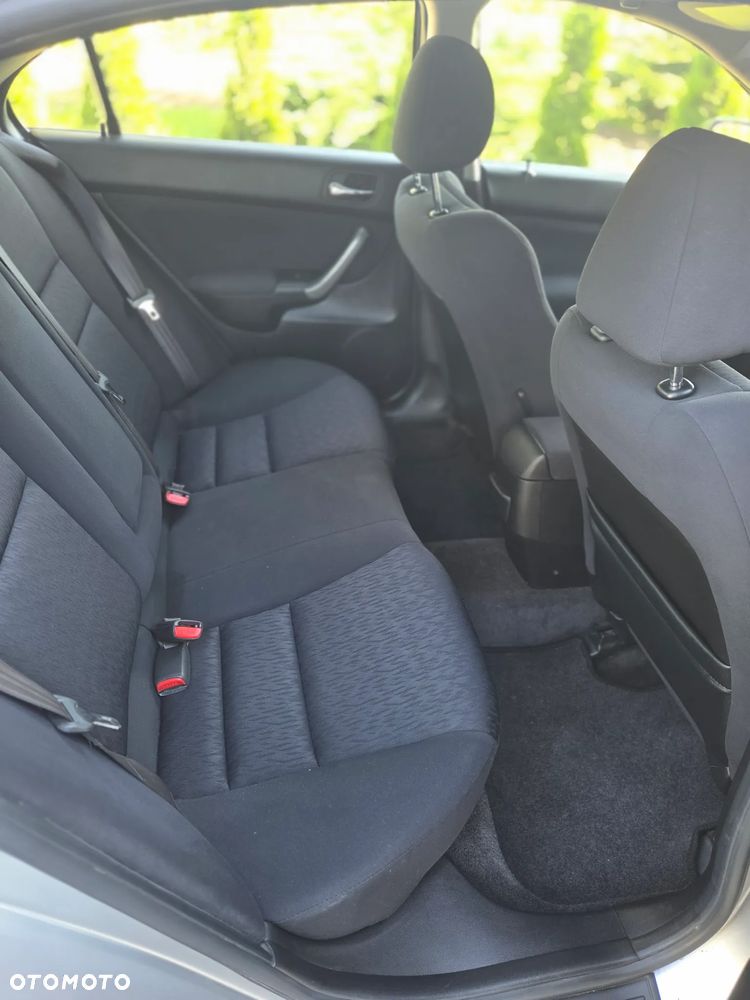 Honda Accord 2.0 i Comfort - 21